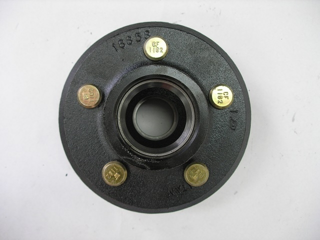 1500 lb Idler Hub Kit - 5 on 4.5" - 1 1/4" Inner and 3/4" Outer Bearing